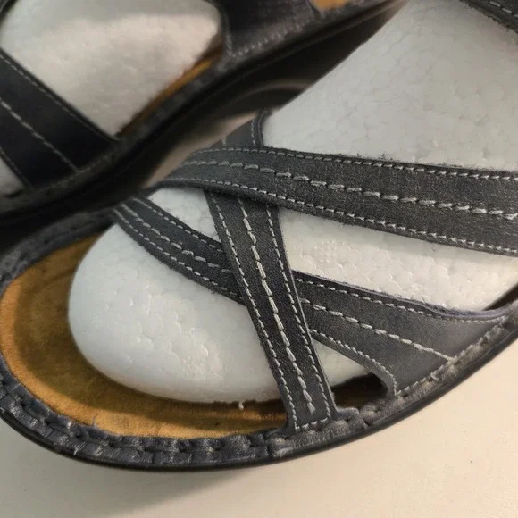 Naot Paris Women's Size EU 39 US Size 8 Deep Blue Wedge Strappy Leather Sandals - Picture 3 of 12